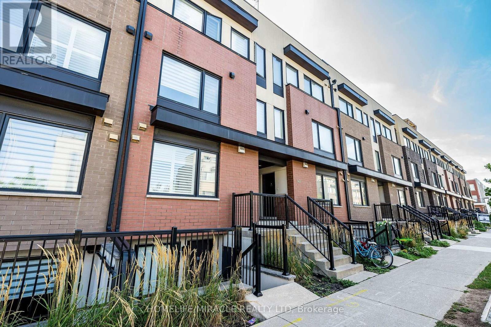 8 - 161 William Duncan Road, Toronto, ON