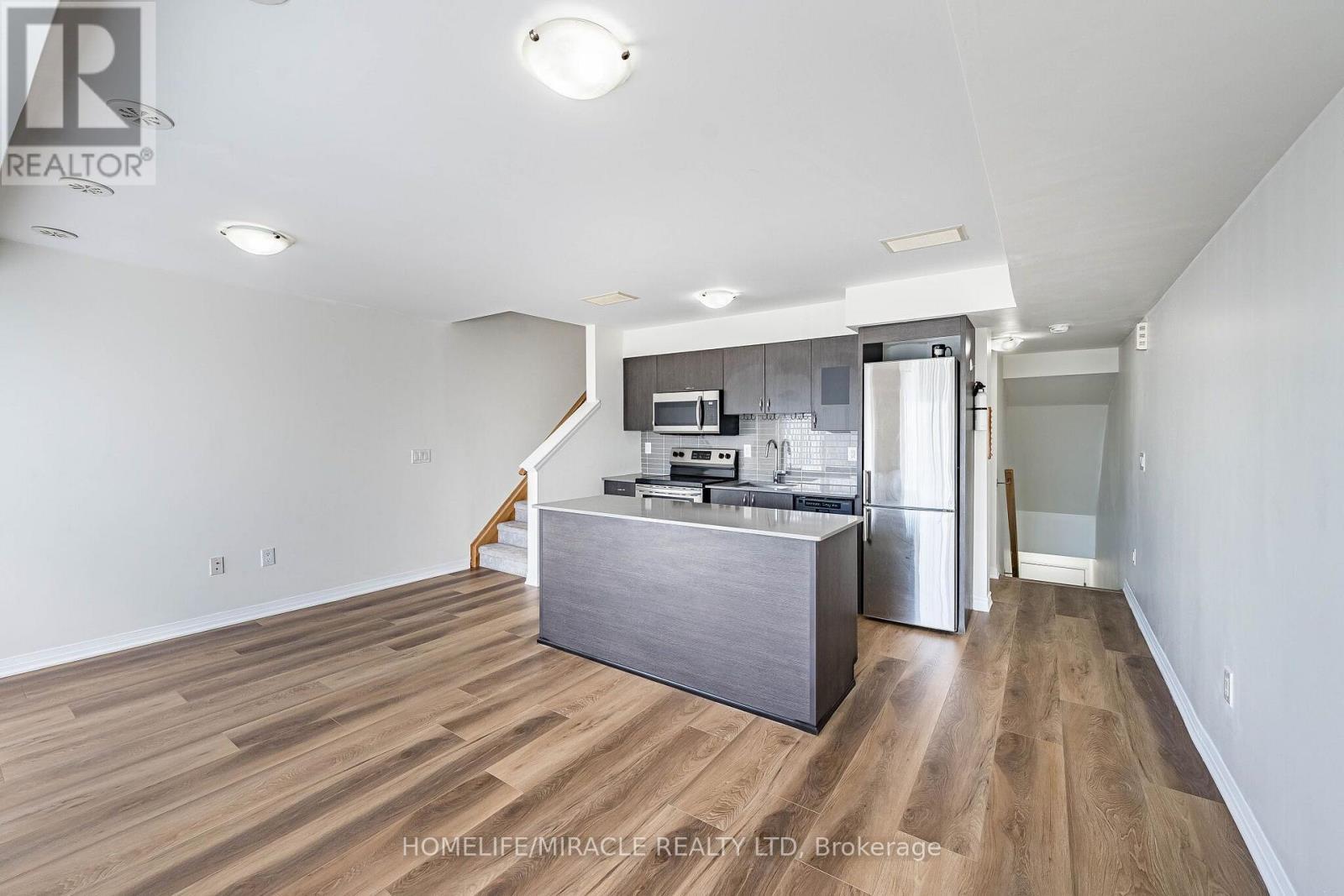 8 - 161 William Duncan Road, Toronto, ON