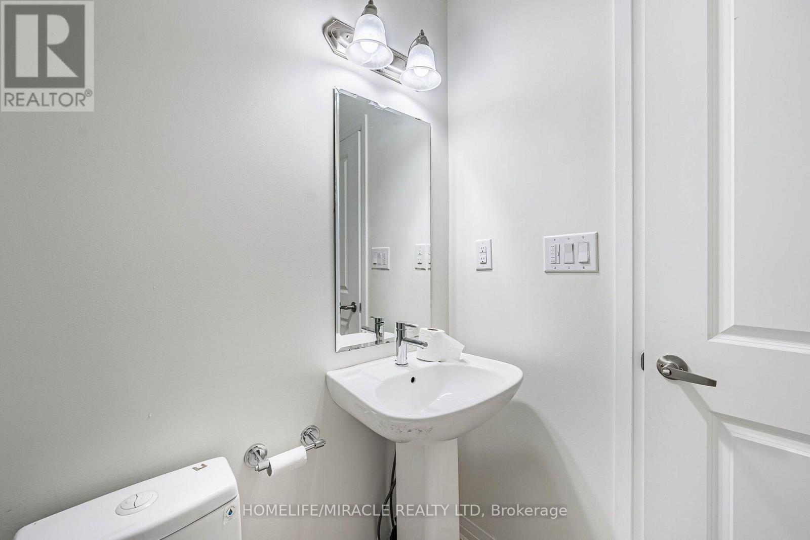 8 - 161 William Duncan Road, Toronto, ON