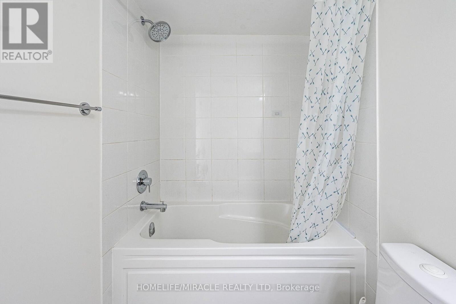 8 - 161 William Duncan Road, Toronto, ON
