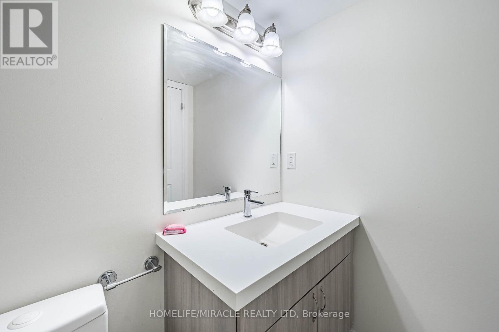8 - 161 William Duncan Road, Toronto, ON