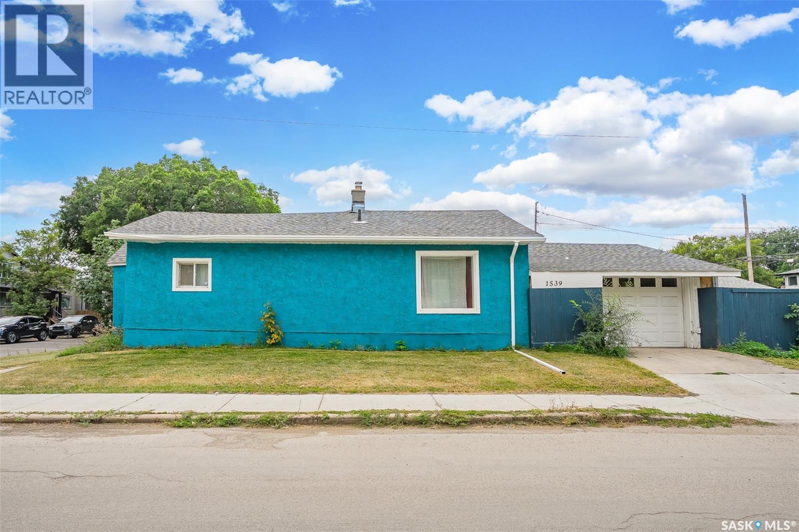 1539 B Avenue N, Saskatoon, SK