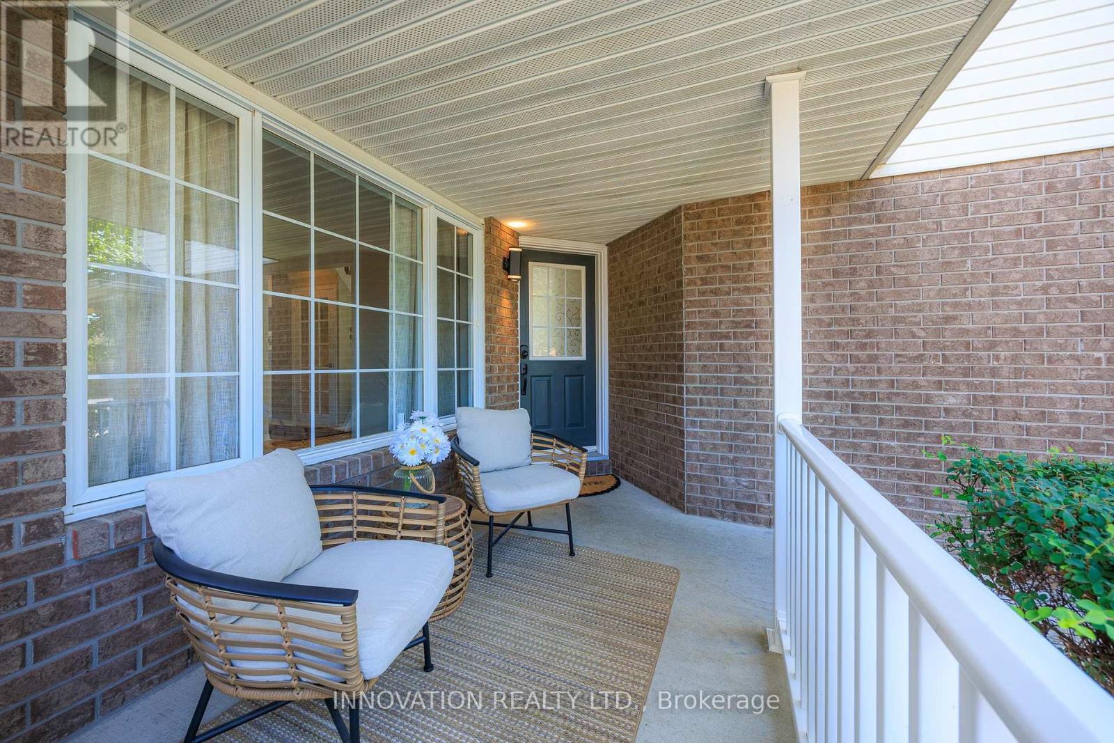 Covered front porch/terrace - 2545 Page Road, Ottawa, ON