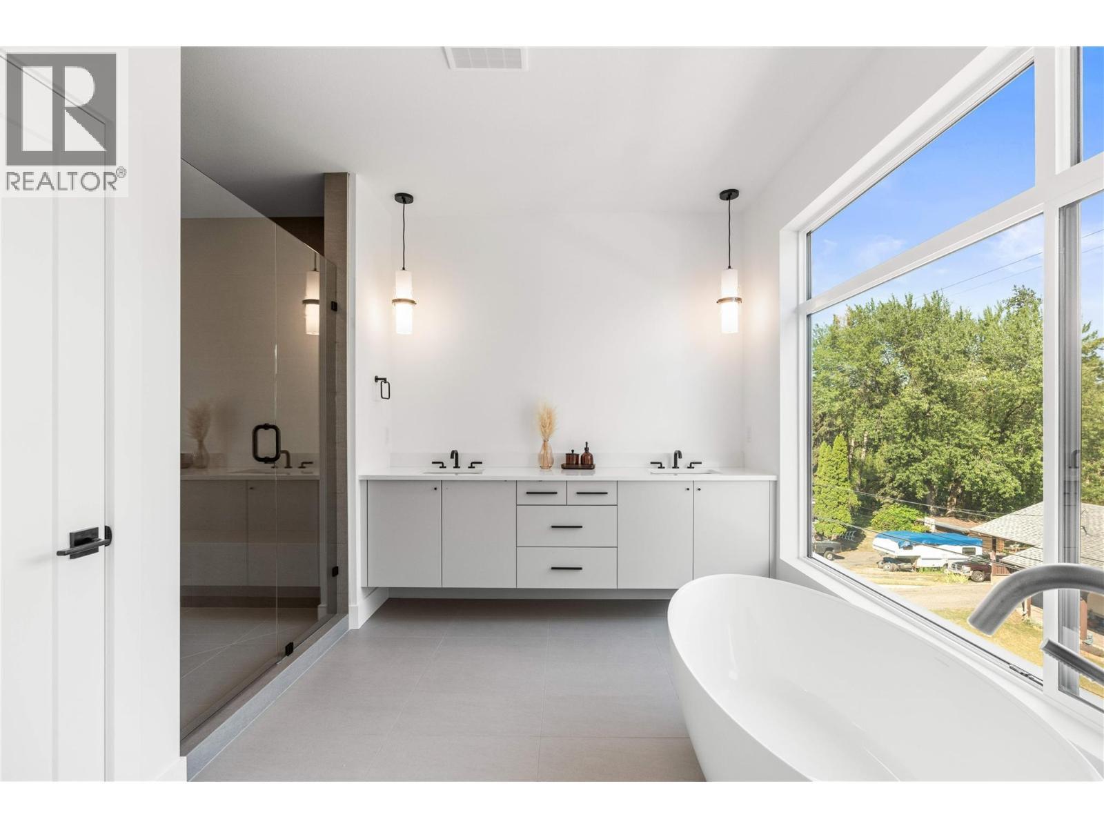 7920 Kidston Road Unit# 9, Coldstream, BC