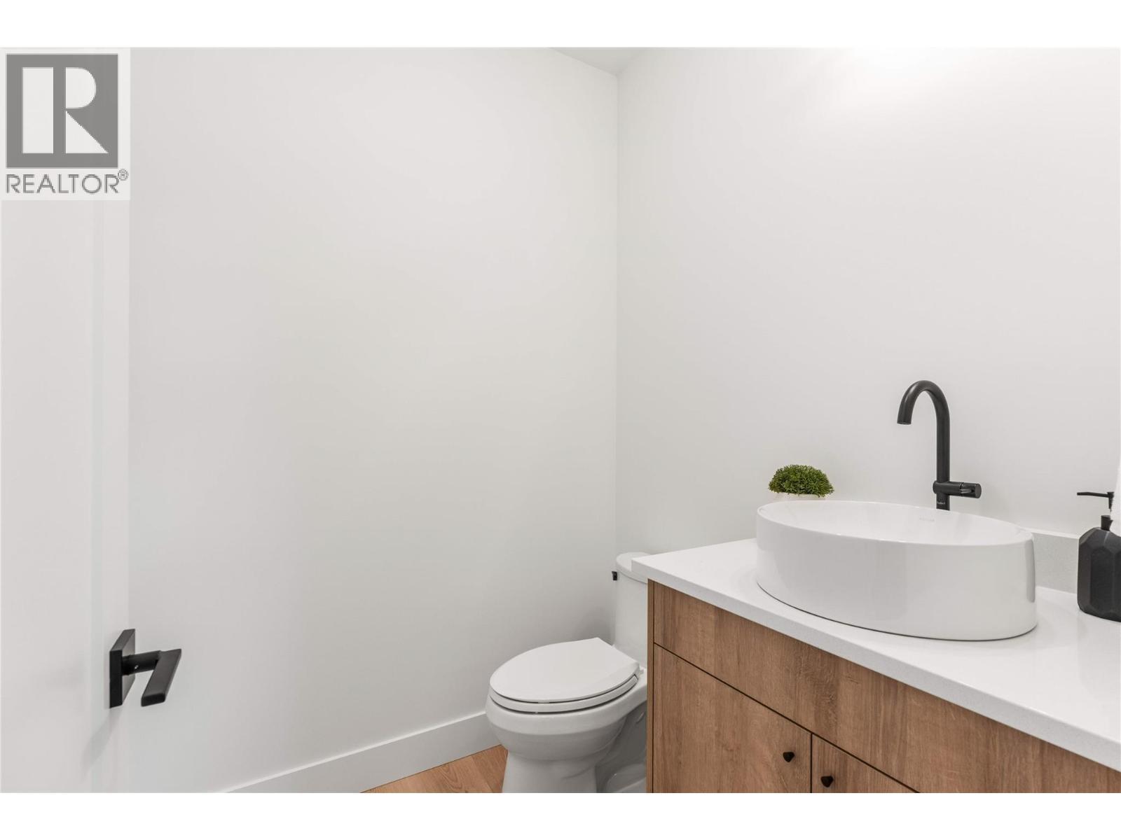 7920 Kidston Road Unit# 9, Coldstream, BC