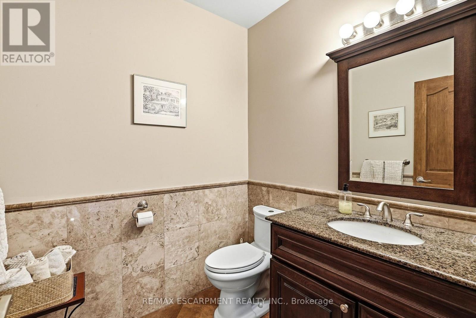 1296 Dundas Street, Burlington, ON