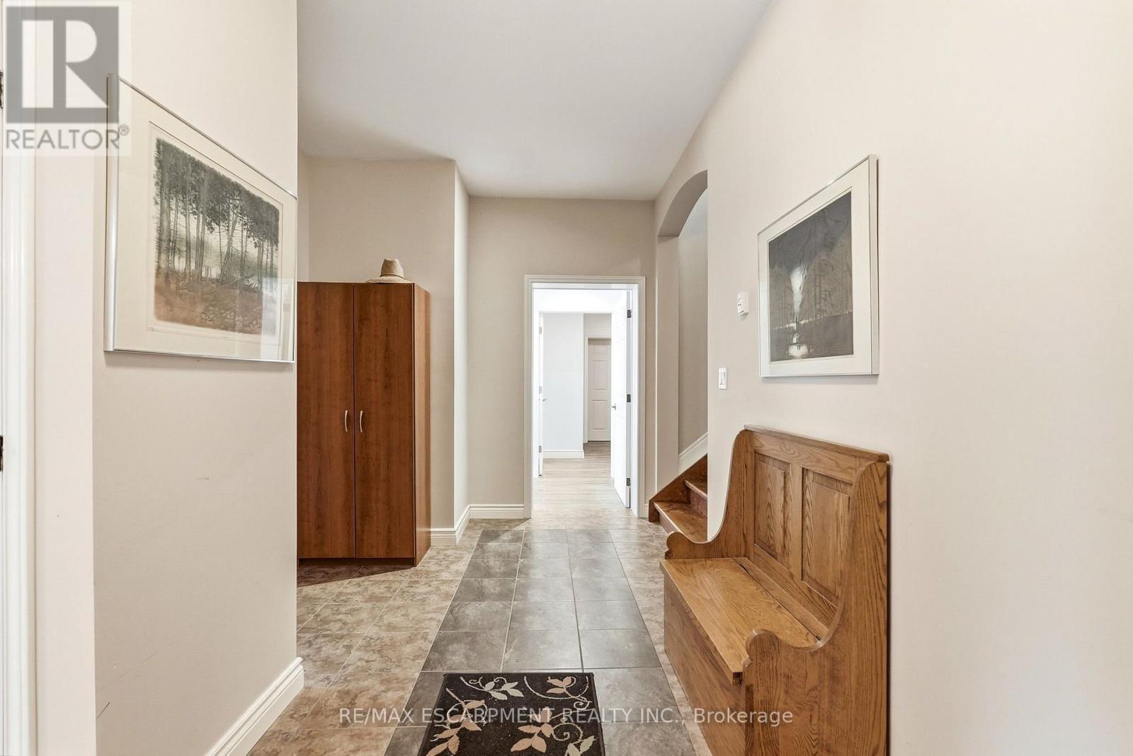 1296 Dundas Street, Burlington, ON