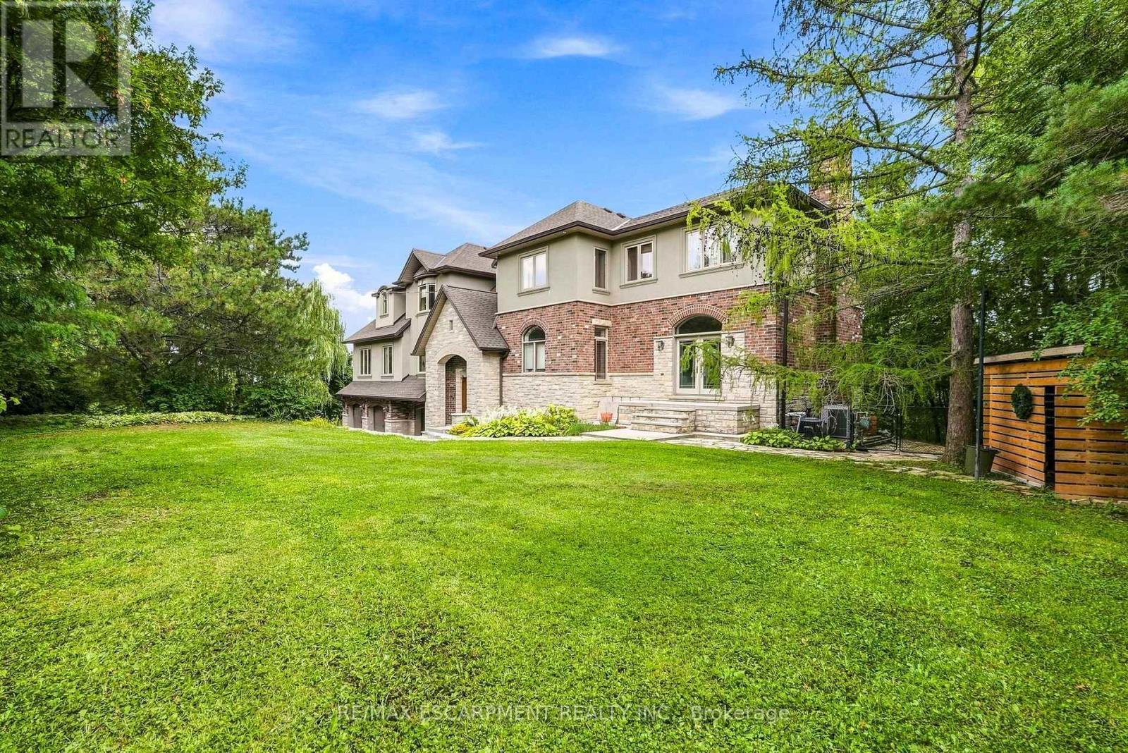 1296 Dundas Street, Burlington, ON