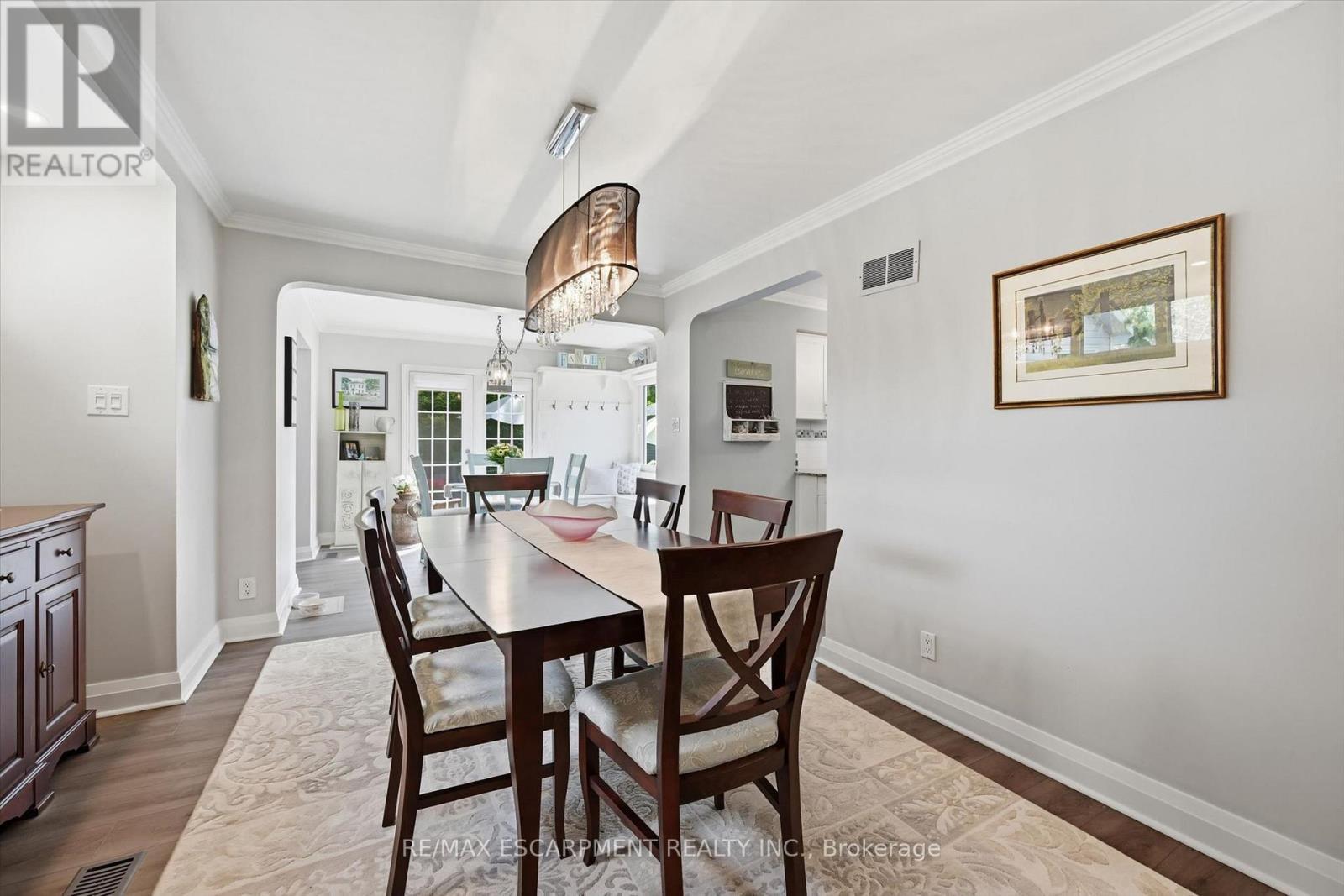 6 Kerman Avenue, Grimsby, ON