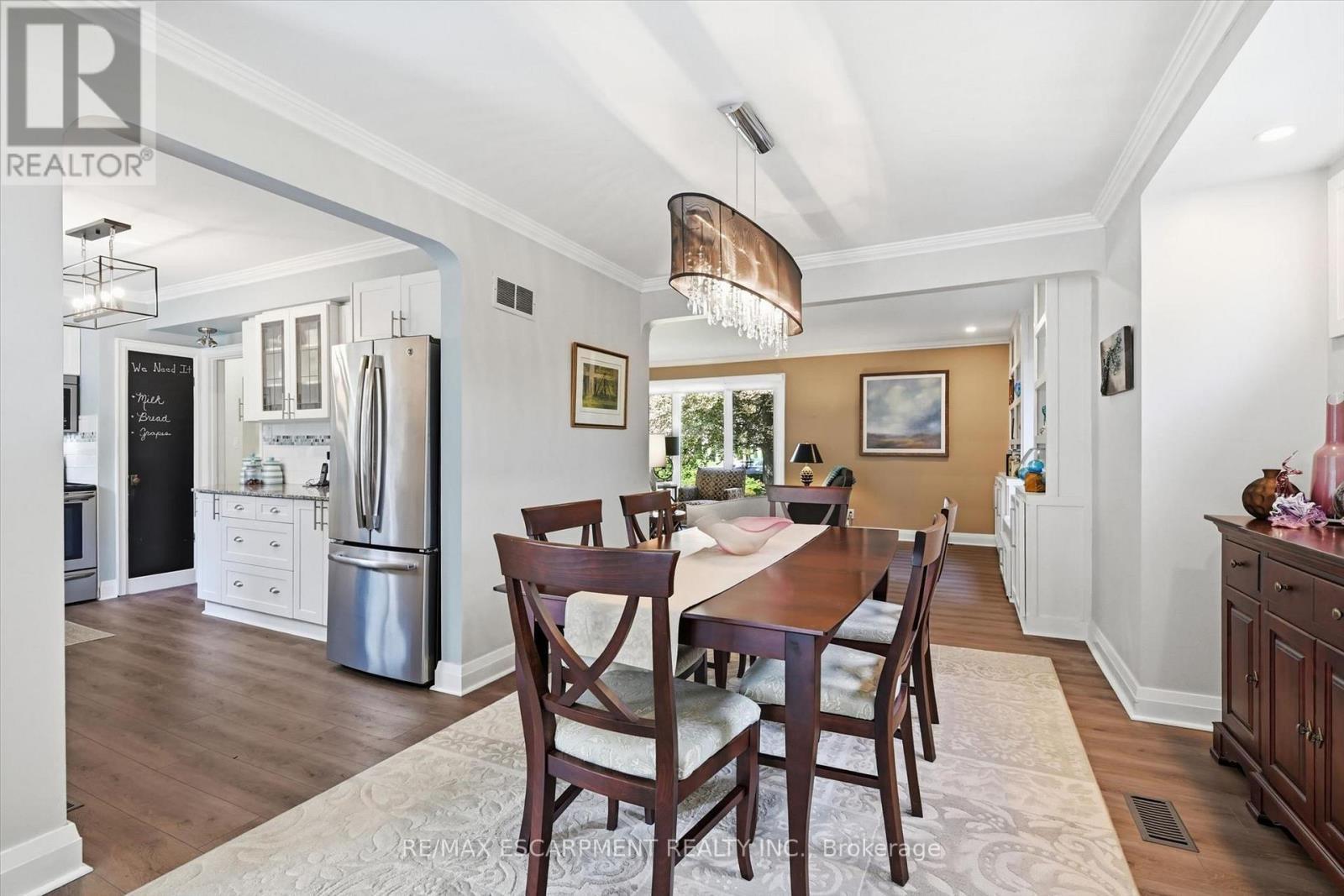 6 Kerman Avenue, Grimsby, ON