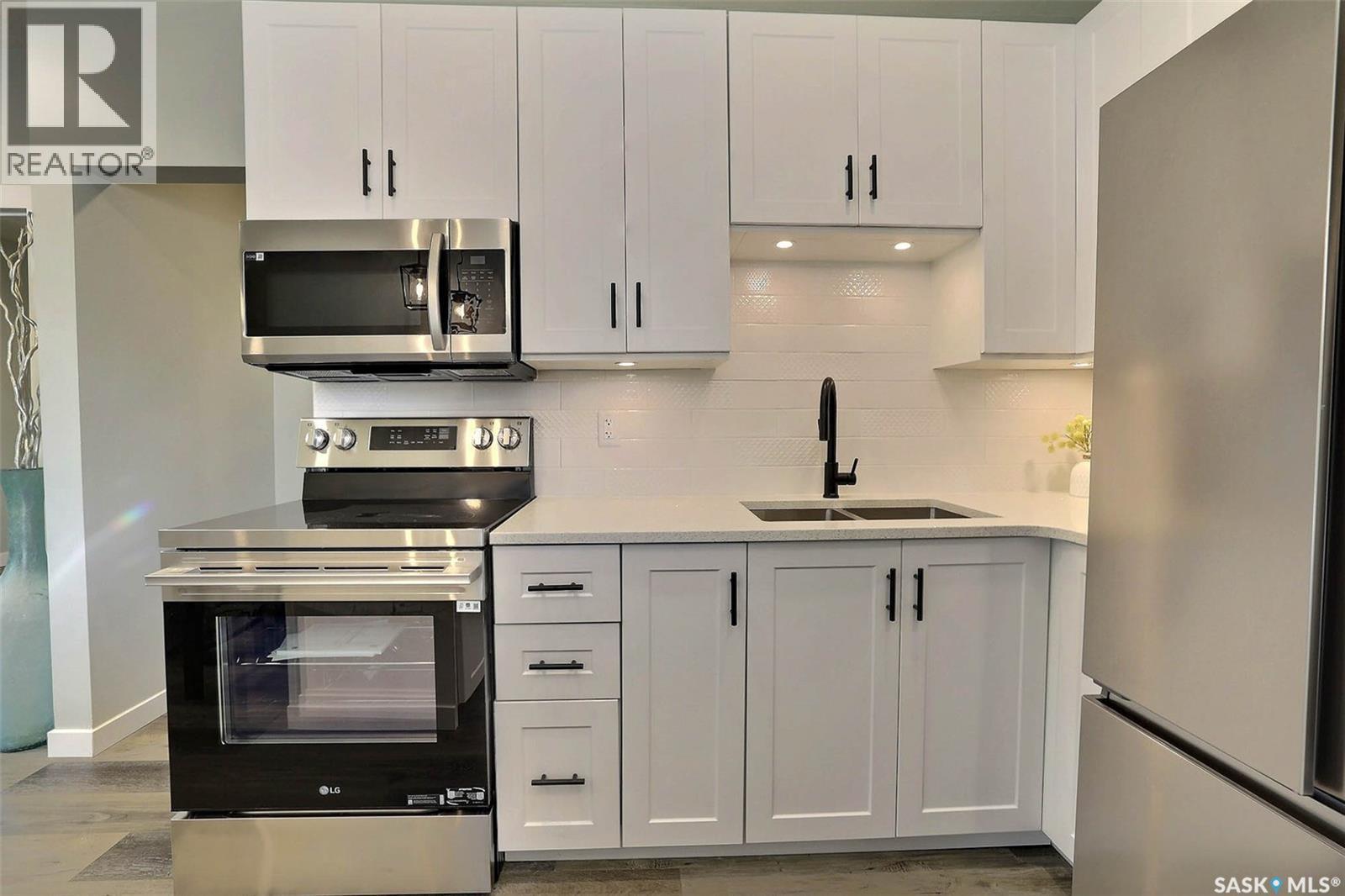2305 Mcdonald Street, Regina, SK