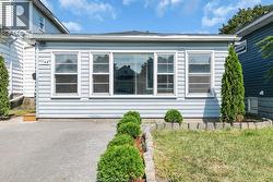 744 MCKAY AVENUE Windsor, ON N9B 2A1