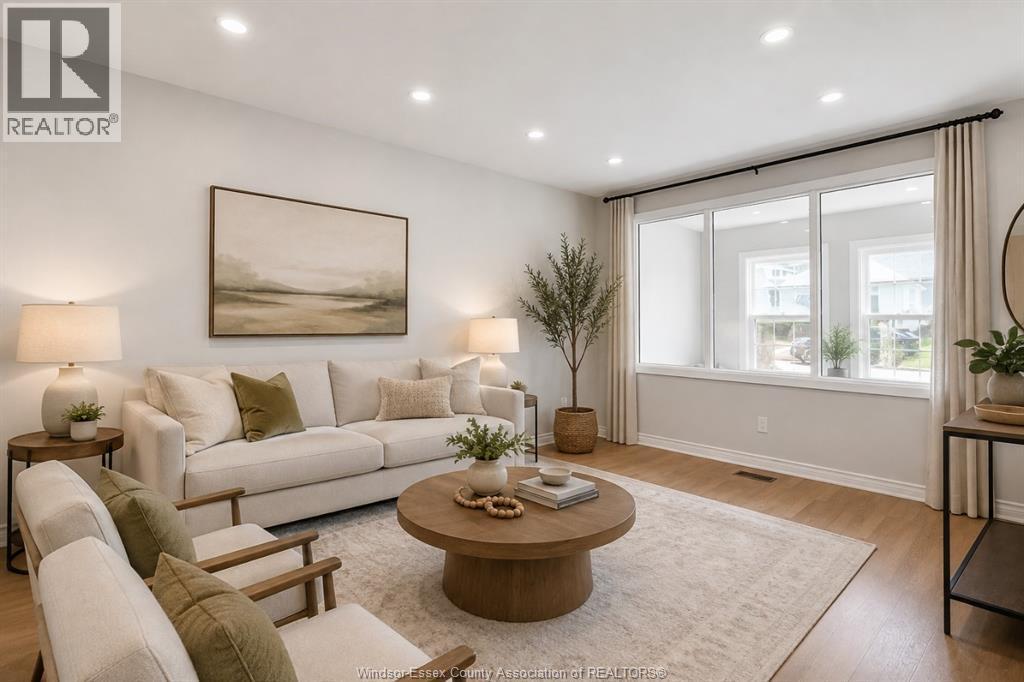 744 Mckay Avenue, Windsor, ON