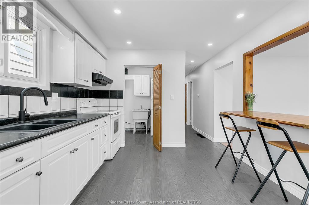 744 Mckay Avenue, Windsor, ON