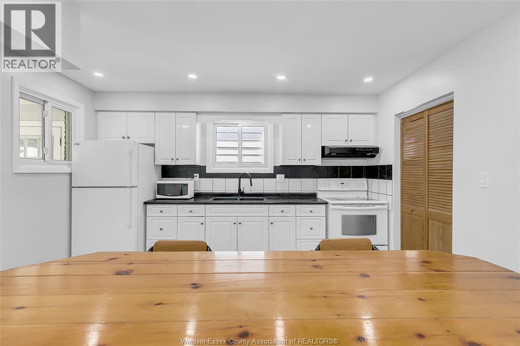 744 Mckay Avenue, Windsor, ON