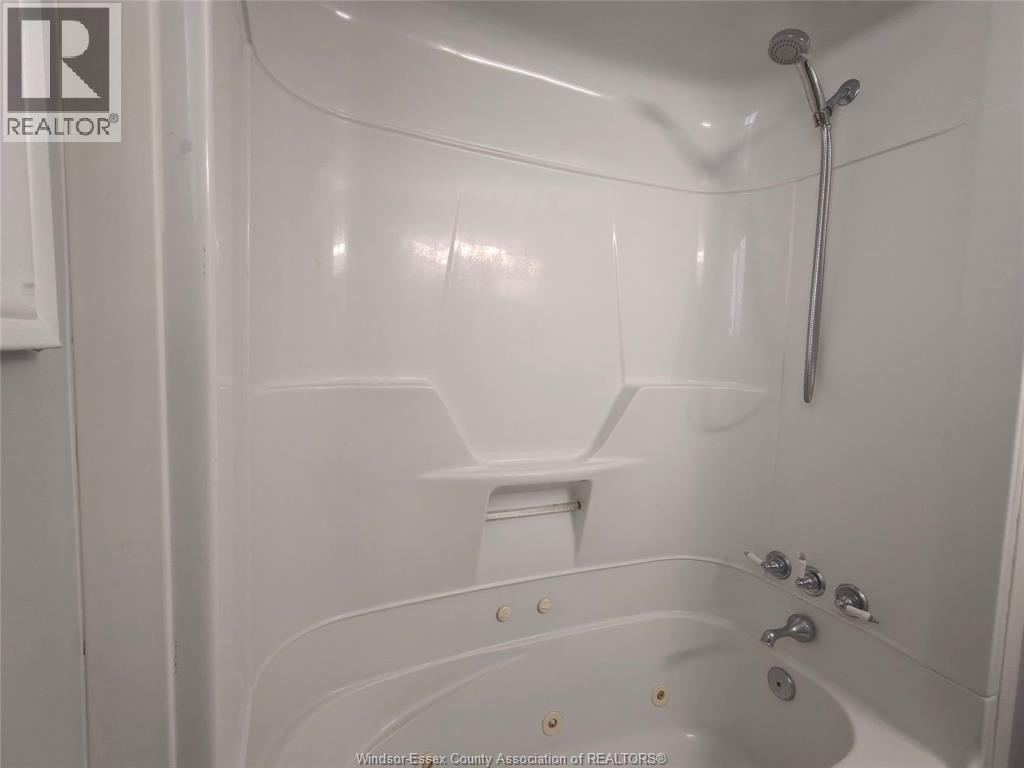 744 Mckay Avenue, Windsor, ON