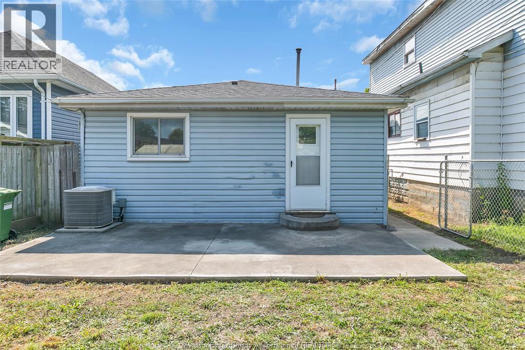 744 Mckay Avenue, Windsor, ON