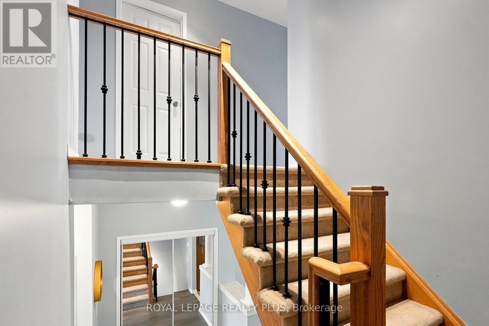 2333 Sutton Drive, Burlington, ON