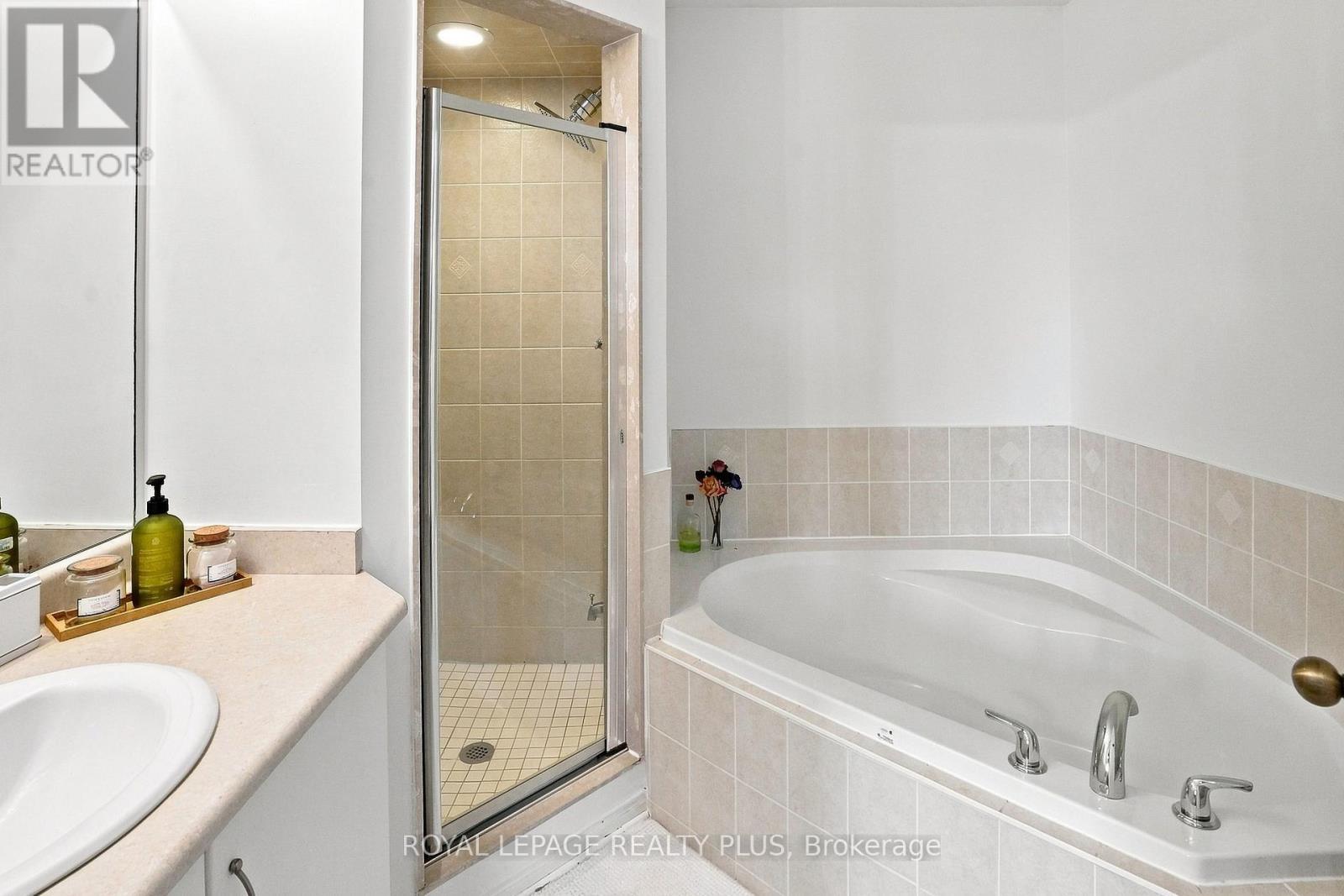 2333 Sutton Drive, Burlington, ON