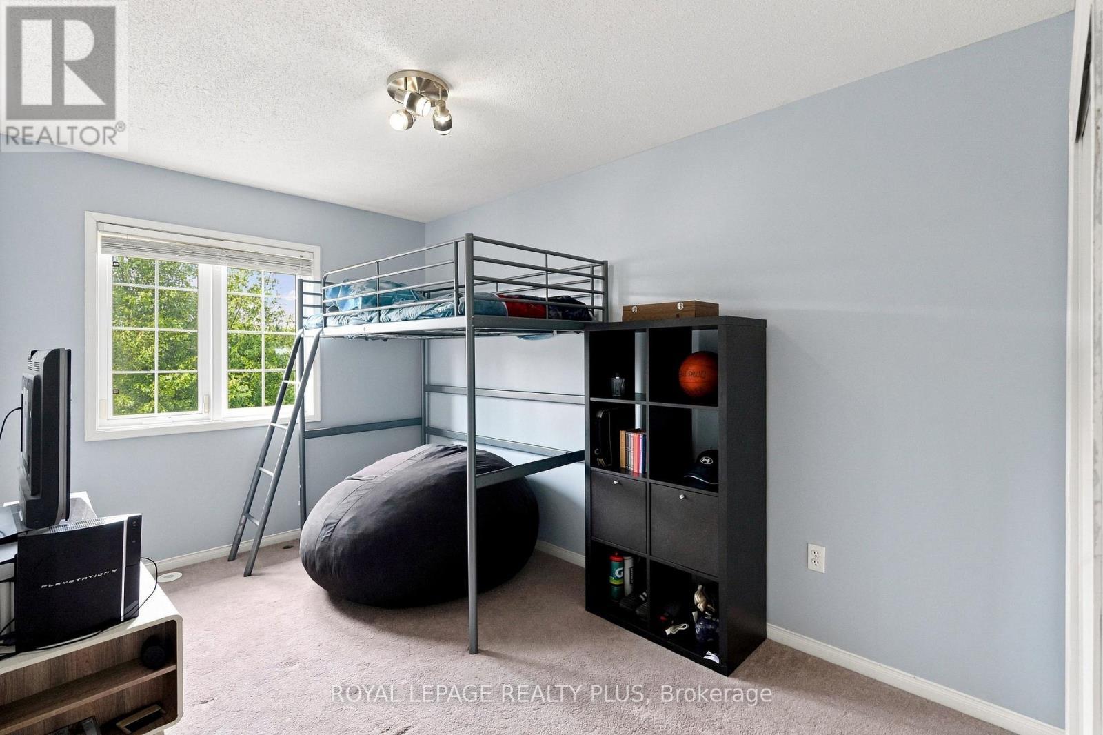 2333 Sutton Drive, Burlington, ON
