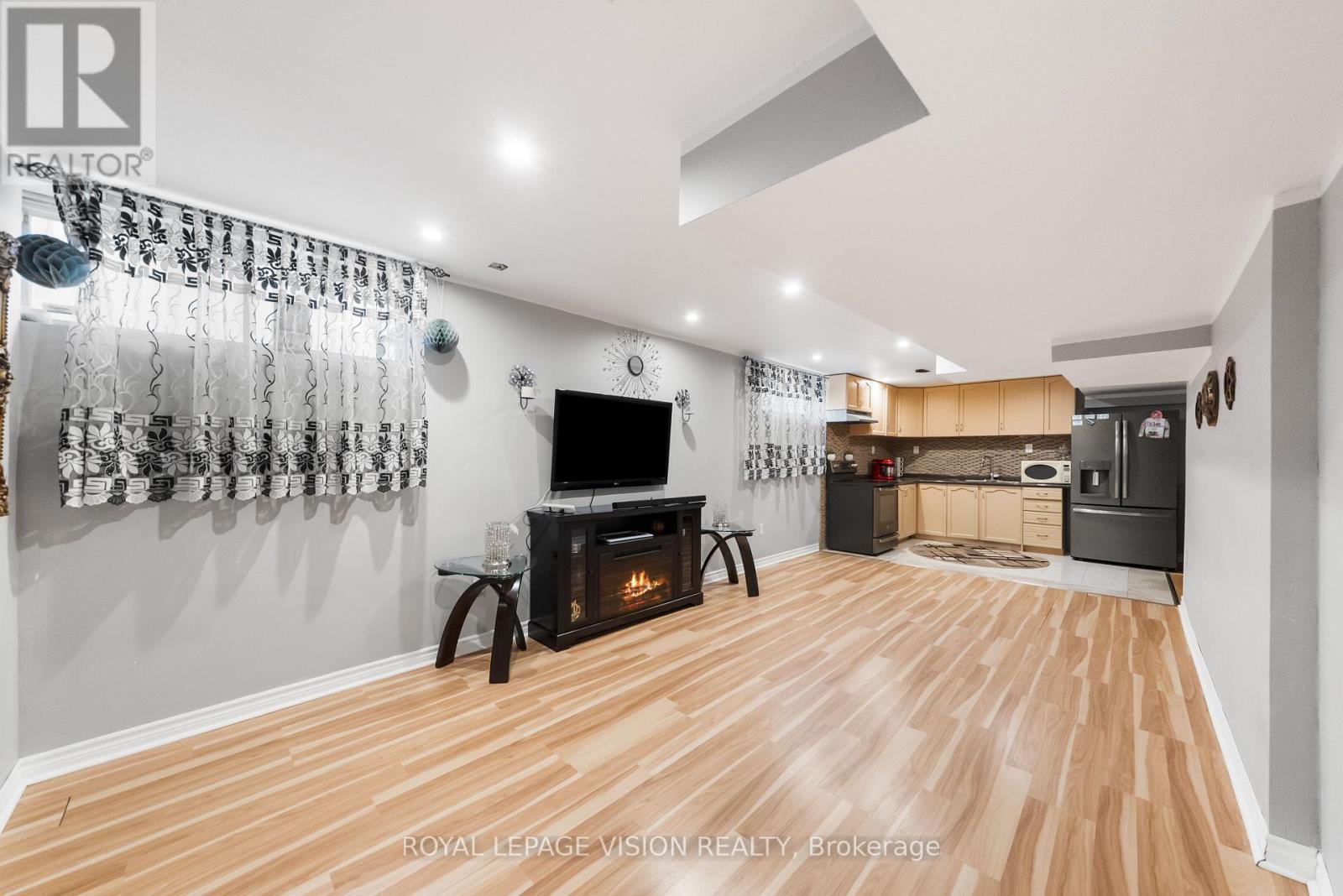5 Anson Avenue, Toronto, ON