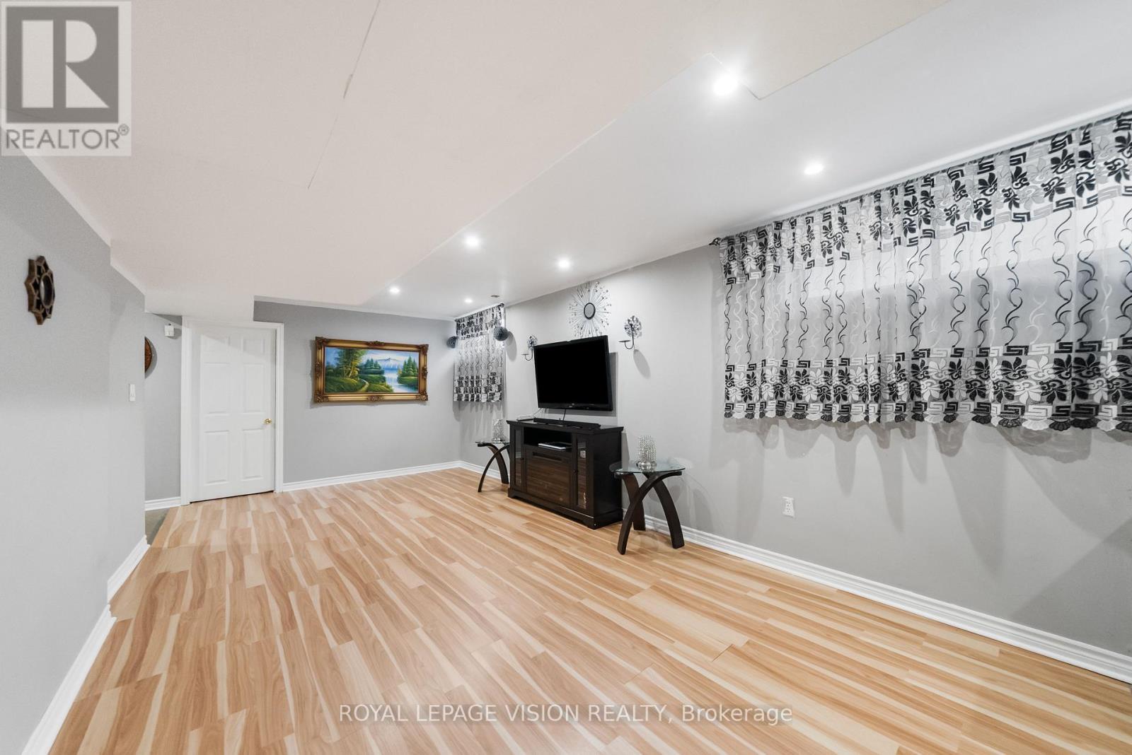 5 Anson Avenue, Toronto, ON