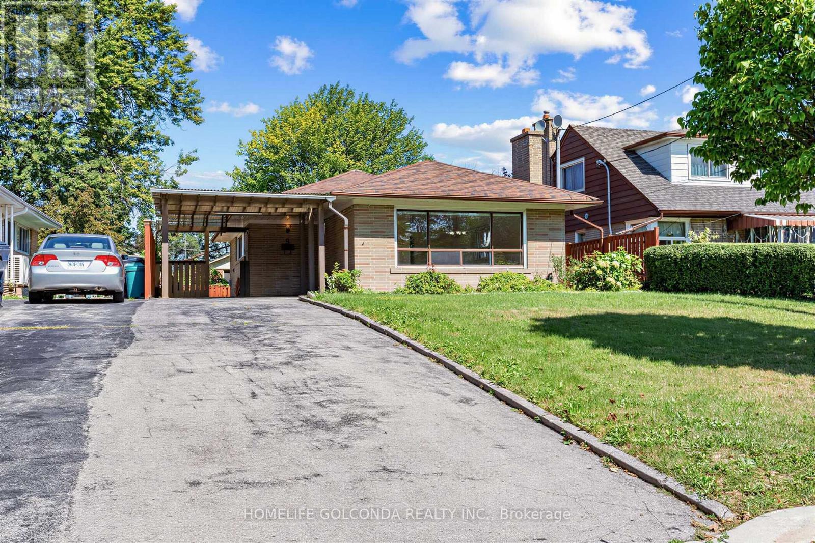 9 Moorecroft Crescent, Toronto, ON