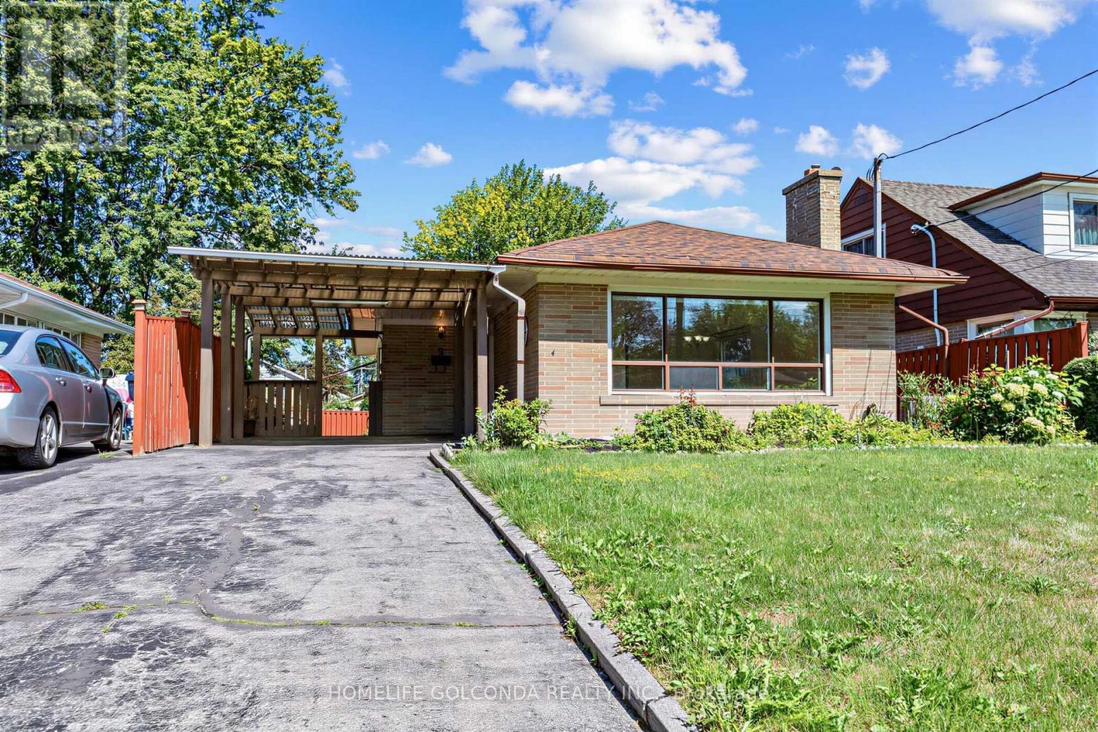 9 Moorecroft Crescent, Toronto, ON