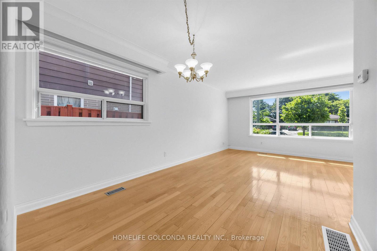 9 Moorecroft Crescent, Toronto, ON
