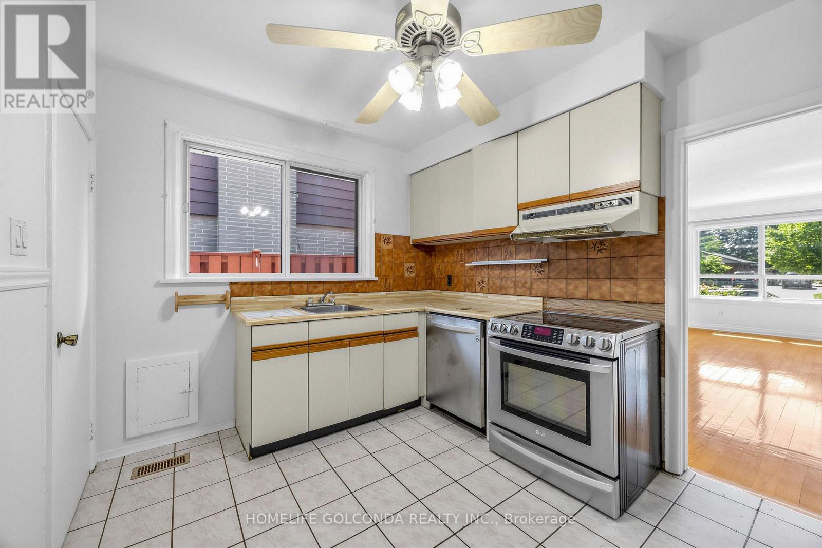 9 Moorecroft Crescent, Toronto, ON