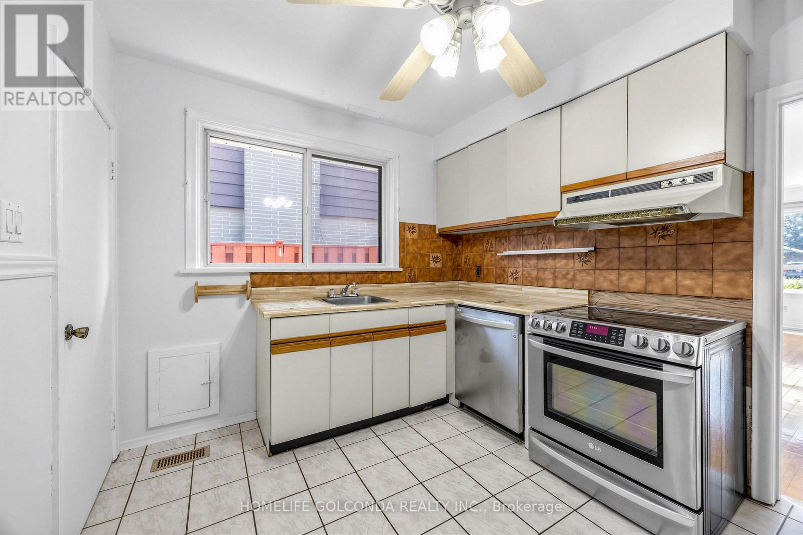 9 Moorecroft Crescent, Toronto, ON