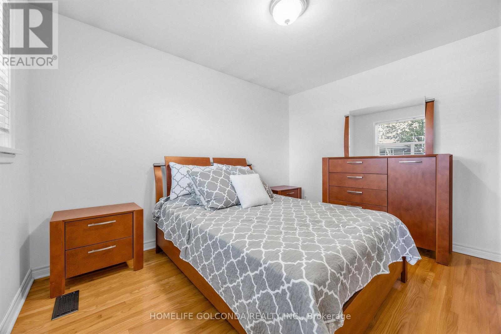 9 Moorecroft Crescent, Toronto, ON