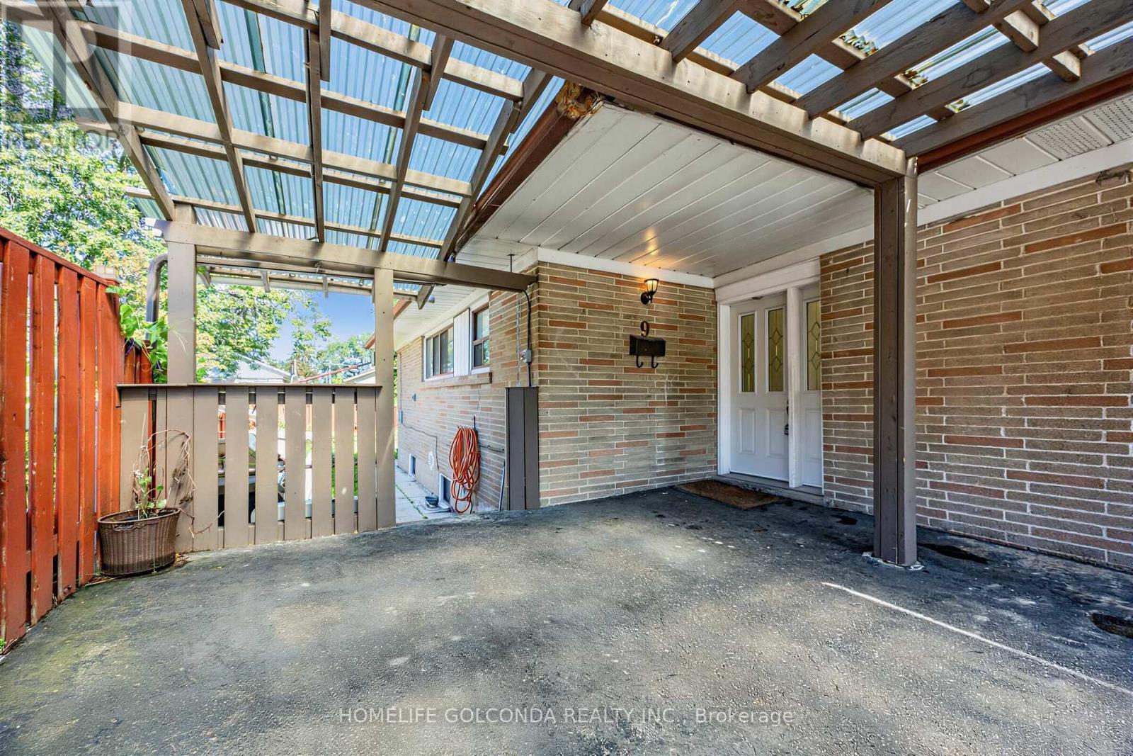 9 Moorecroft Crescent, Toronto, ON