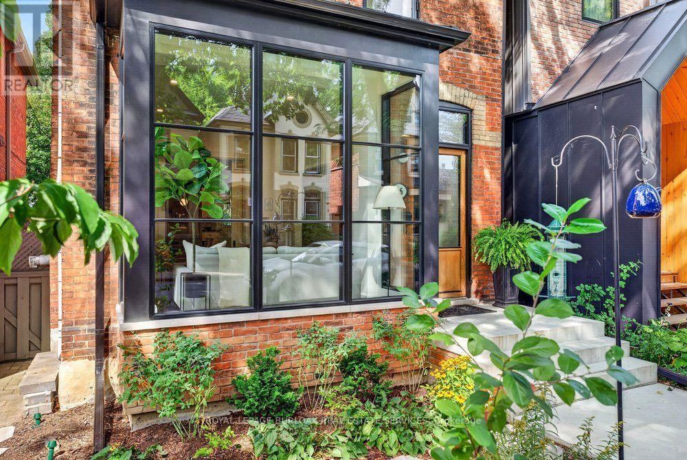 16 Bruce Street, Hamilton, ON