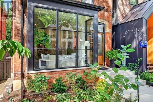 16 Bruce Street, Hamilton, ON 