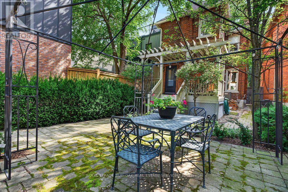 16 Bruce Street, Hamilton, ON