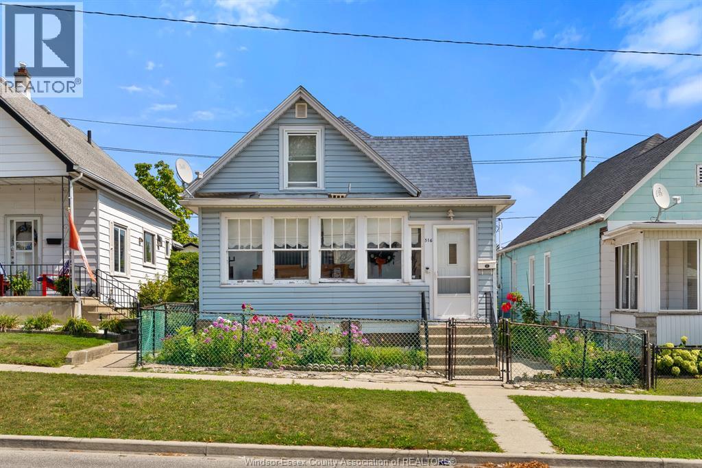 516 Langlois, Windsor, ON