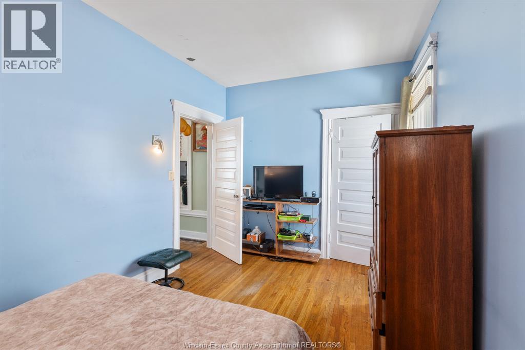 516 Langlois, Windsor, ON