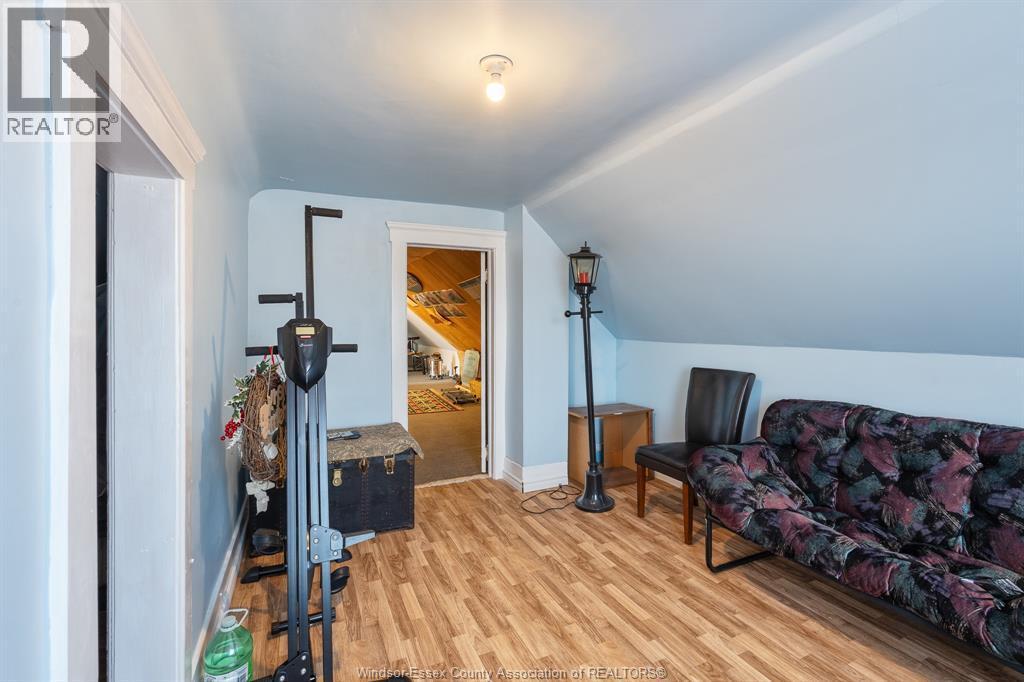 516 Langlois, Windsor, ON