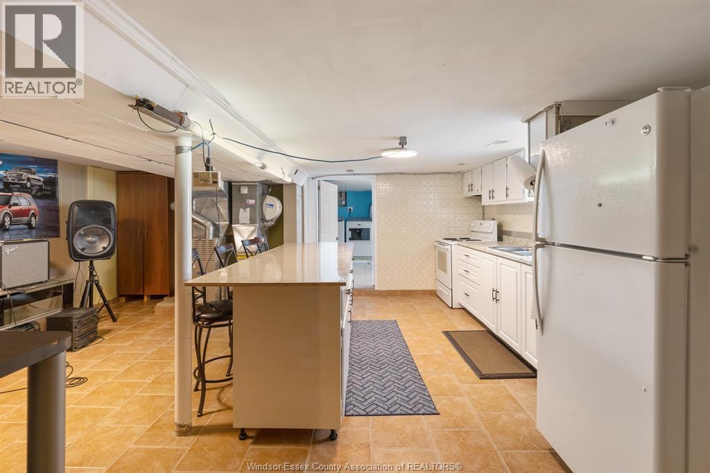 516 Langlois, Windsor, ON