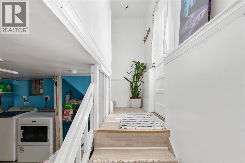 516 Langlois, Windsor, ON