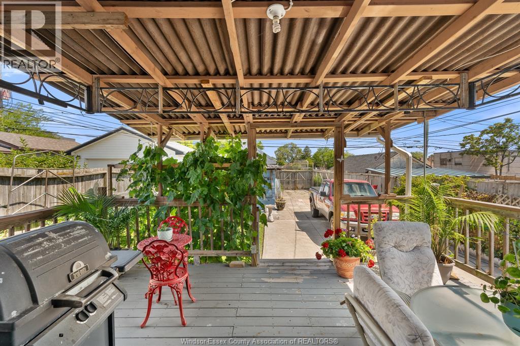 516 Langlois, Windsor, ON