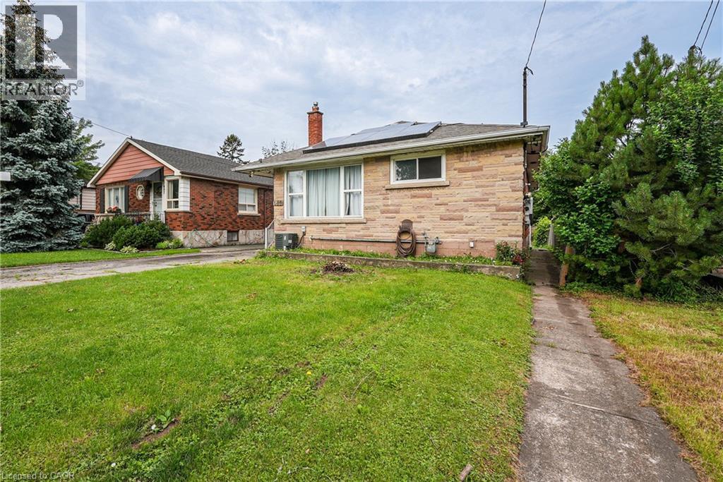 689 Burgess Avenue, Hamilton, ON