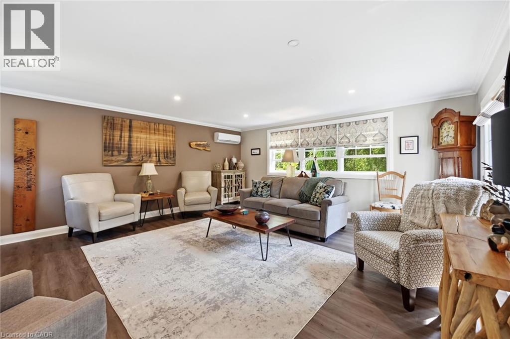6 Kerman Avenue, Grimsby, ON