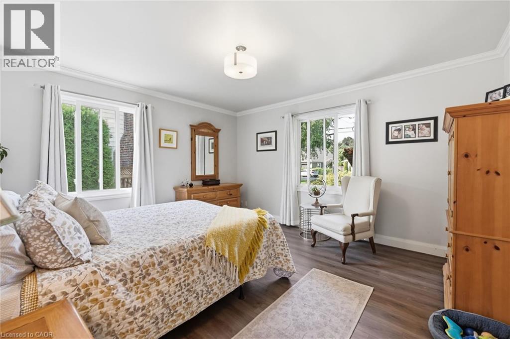 6 Kerman Avenue, Grimsby, ON
