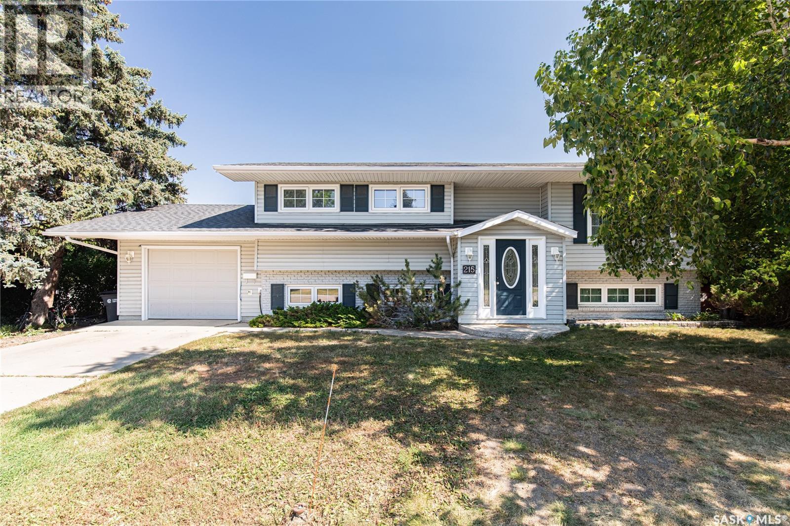 215 Cedar Crescent, Caronport, SK