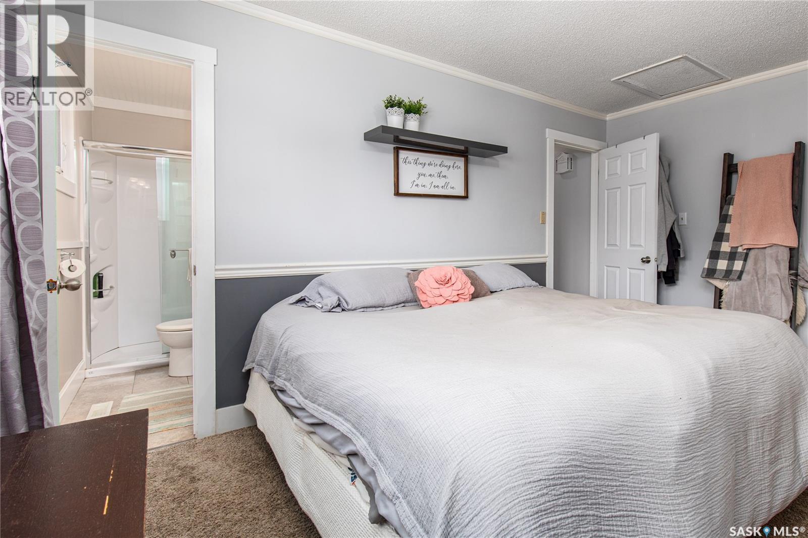 215 Cedar Crescent, Caronport, SK