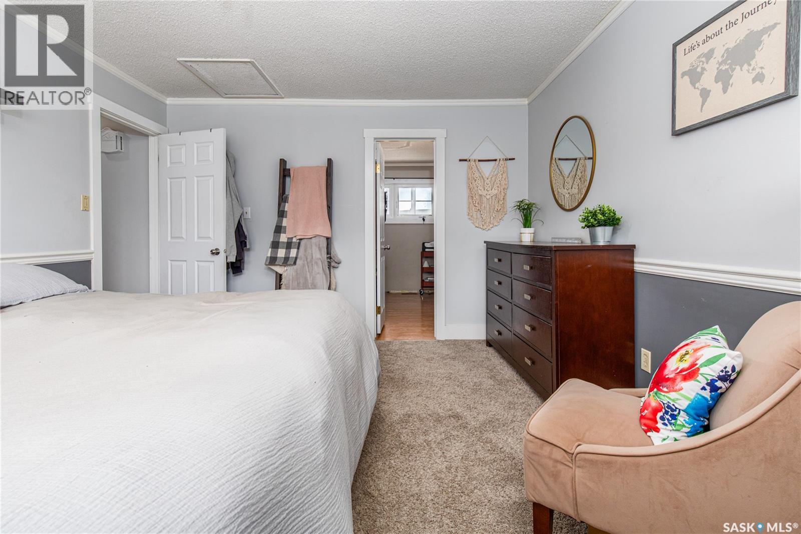 215 Cedar Crescent, Caronport, SK