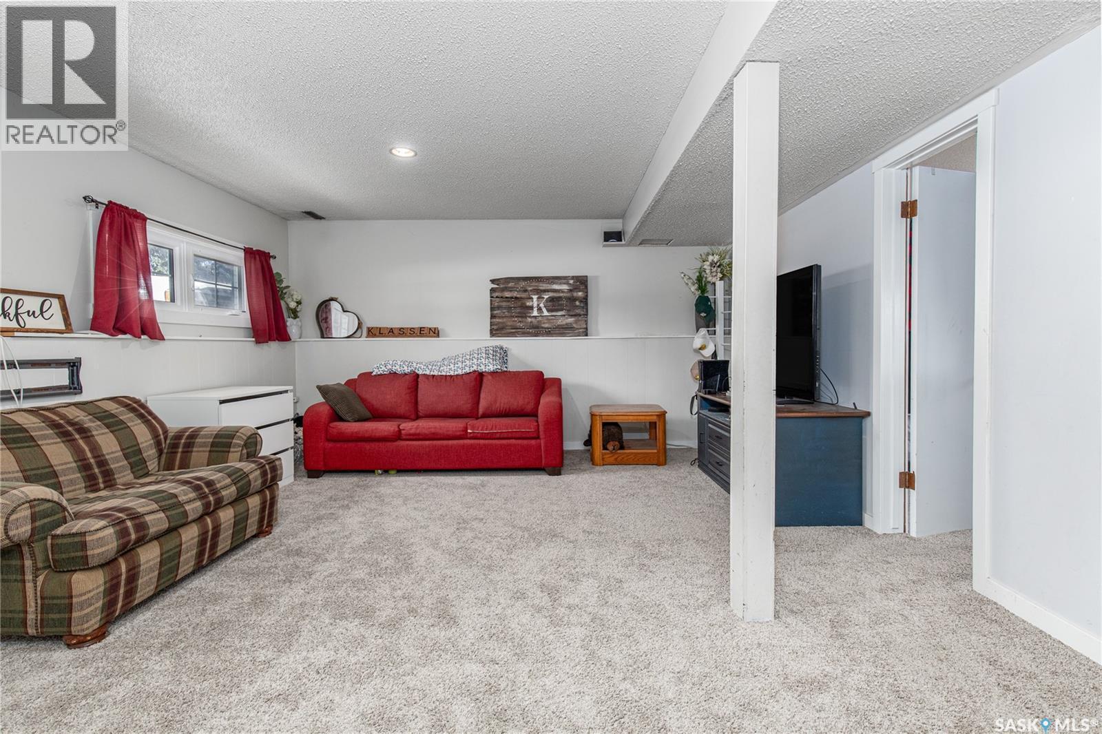 215 Cedar Crescent, Caronport, SK