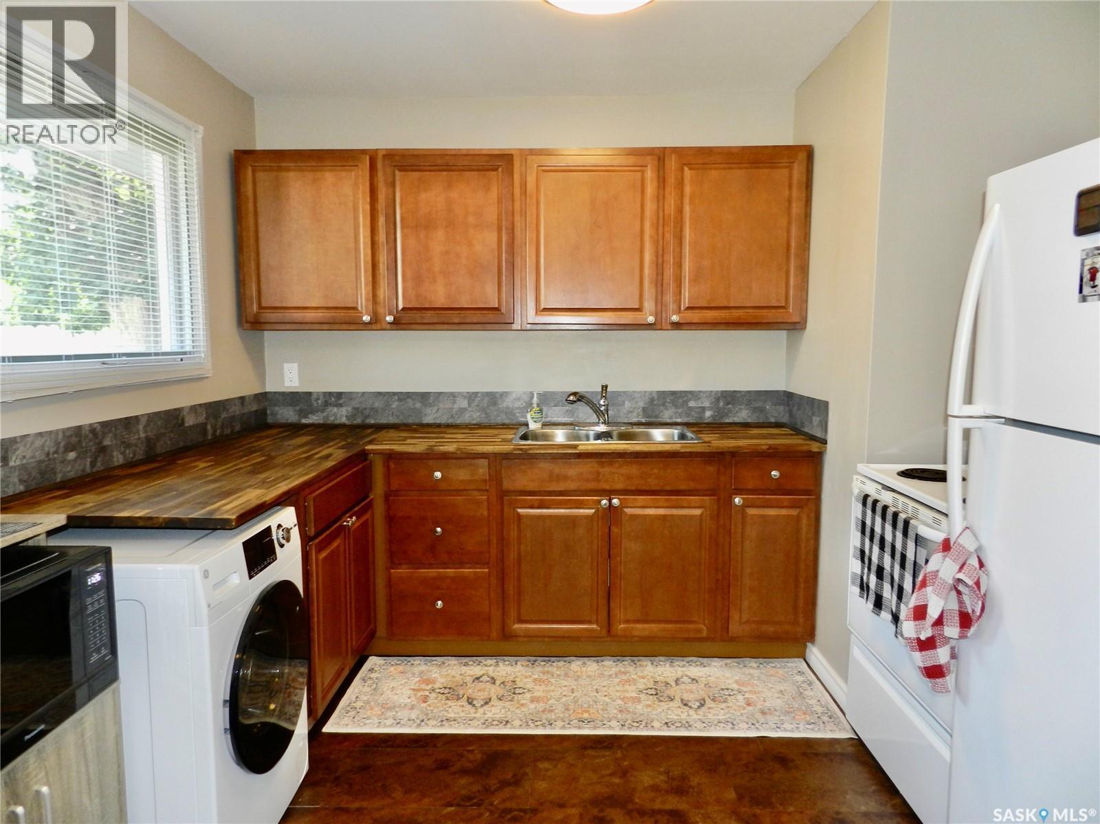 1037 Bogue Avenue, Moose Jaw, SK